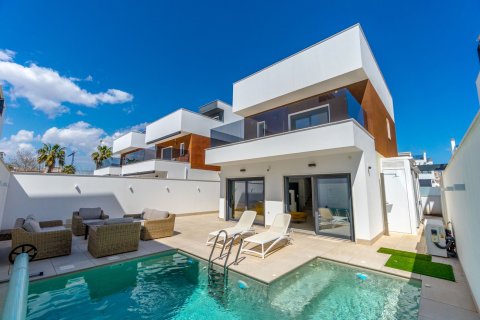 Villa till salu Torre de la Horadada, Alicante, Spanien 3 sovrum,  Nr. 139480 - foto 1