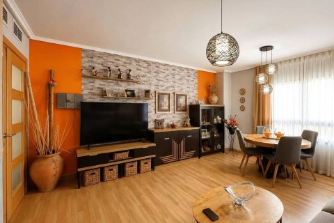 Продажа квартиры в Аликанте, Испания 3 спальни, 106м2 №180764 - фото 6