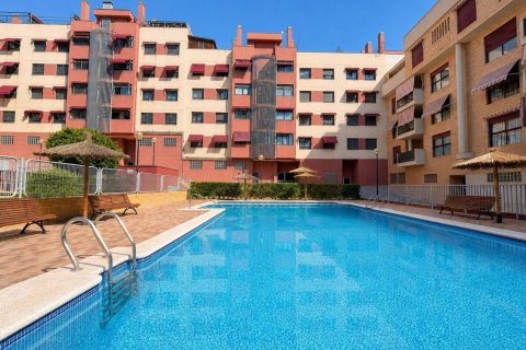 Продажа квартиры в Аликанте, Испания 3 спальни, 106м2 №180764 - фото 2