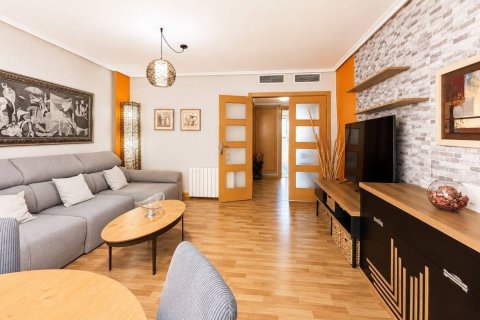 Продажа квартиры в Аликанте, Испания 3 спальни, 106м2 №180764 - фото 4