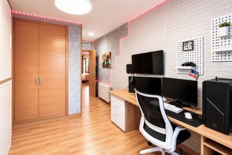 Продажа квартиры в Аликанте, Испания 3 спальни, 106м2 №180764 - фото 16