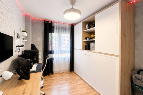 Продажа квартиры в Аликанте, Испания 3 спальни, 106м2 №180764 - фото 12