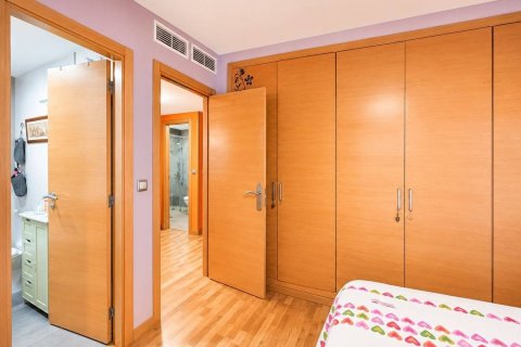 Продажа квартиры в Аликанте, Испания 3 спальни, 106м2 №180764 - фото 17