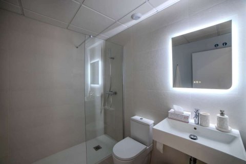 Huoneisto myytävänä Casares, Malaga, Espanja, 4 makuuhuonetta, 179.77 m2 No. 181539 - kuva 19