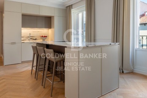 Apartment à vendre à Madrid, Espagne, 3 chambres, 199 m2 No. 157128 - photo 3