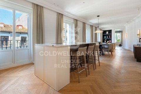 Apartment à vendre à Madrid, Espagne, 3 chambres, 199 m2 No. 157128 - photo 2