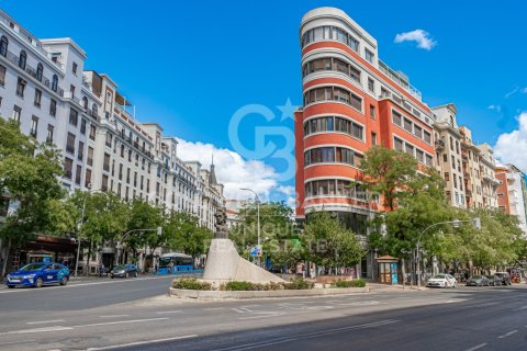 Apartamento en venta en Madrid, España 199 m2 No. 157128 - foto 3