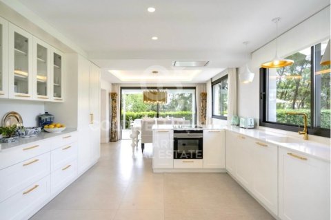 Kaupunkipientalo myytävänä Marbella, Malaga, Espanja, 4 makuuhuonetta, 635 m2 No. 157131 - kuva 13