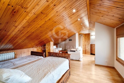 House for sale in Girona, Spain 4 bedrooms, 117 sq.m. No. 157132 - photo 23