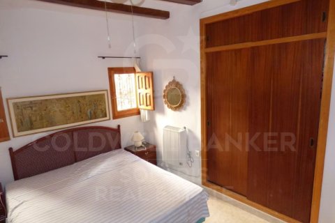 House for sale in Sella, Alicante, Spain 8 bedrooms, 660 sq.m. No. 157129 - photo 25