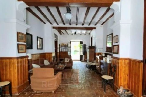 House for sale in Sella, Alicante, Spain 8 bedrooms, 660 sq.m. No. 157129 - photo 2