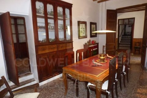 House for sale in Sella, Alicante, Spain 8 bedrooms, 660 sq.m. No. 157129 - photo 4