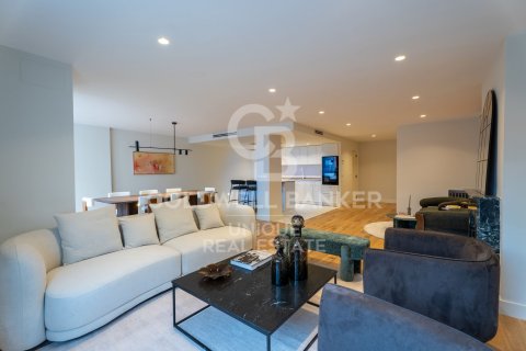 Apartamento en venta en Madrid, España 3 dormitorios, 278 m2 No. 157126 - foto 4