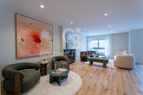 Apartamento en Madrid, España 3 dormitorios, 278 m2 No. 157126