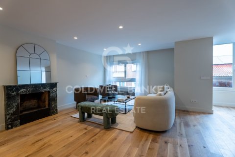 Apartamento en venta en Madrid, España 3 dormitorios, 278 m2 No. 157126 - foto 2