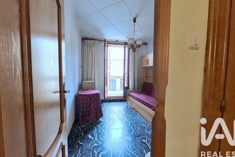 Townhouse for sale in Bellcaire d'Urgell, Lleida, Spain 5 bedrooms, 310 sq.m. No. 184838 - photo 11