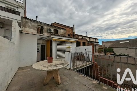Townhouse for sale in Bellcaire d'Urgell, Lleida, Spain 5 bedrooms, 310 sq.m. No. 184838 - photo 21