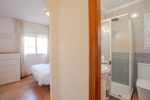 Huvila myytävänä Pilar de la Horadada, Alicante, Espanja, 3 makuuhuonetta, 86 m2 No. 147611 - kuva 22