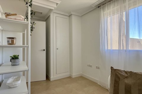 Huoneisto myytävänä Torrevieja, Alicante, Espanja, 3 makuuhuonetta, 90 m2 No. 147612 - kuva 7