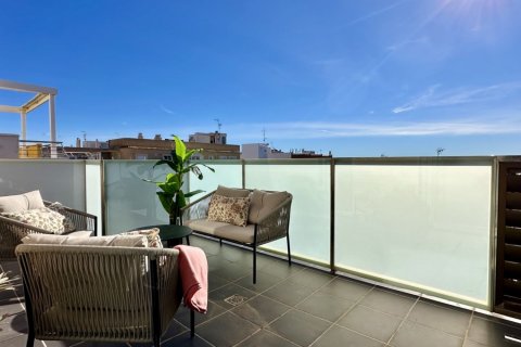 Huoneisto myytävänä Torrevieja, Alicante, Espanja, 3 makuuhuonetta, 90 m2 No. 147612 - kuva 2