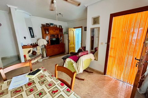 Kaupunkipientalo myytävänä Torrevieja, Alicante, Espanja, 3 makuuhuonetta, 69 m2 No. 192303 - kuva 15