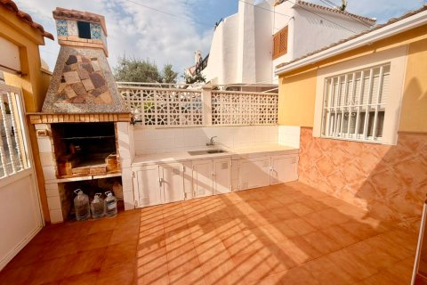 Kaupunkipientalo myytävänä Torrevieja, Alicante, Espanja, 3 makuuhuonetta, 69 m2 No. 192303 - kuva 8
