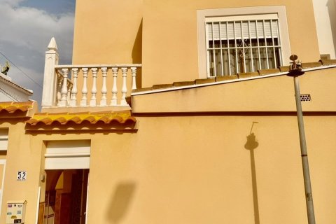 Kaupunkipientalo myytävänä Torrevieja, Alicante, Espanja, 3 makuuhuonetta, 69 m2 No. 192303 - kuva 6