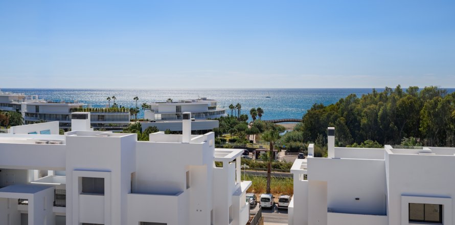 Apartment in Estepona, Malaga, Spain 3 bedrooms, 144 sq.m. No. 136147