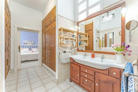 Villa in vendita a Arona, Tenerife, Spagna 6 camere da letto, 621 mq. N° 161042 - foto 22