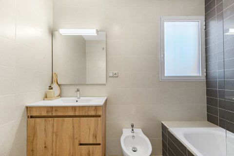 Apartment for sale in Alicante, Spain 2 bedrooms, 69 sq.m. No. 183477 - photo 24