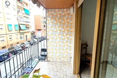 Apartamento en venta en Alicante, España 3 dormitorios, 90 m2 No. 183475 - foto 15