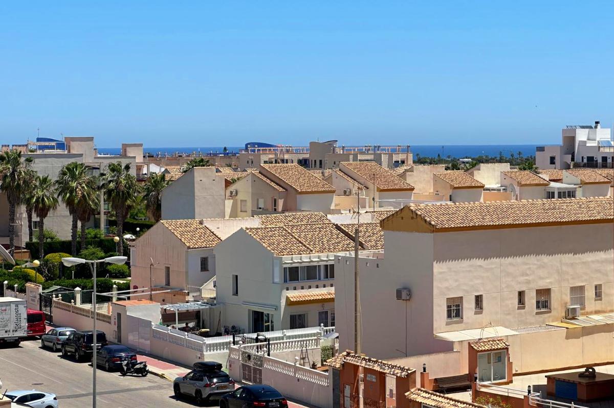 Apartamento en Alicante, España 2 dormitorios, 64 m2 No. 148973