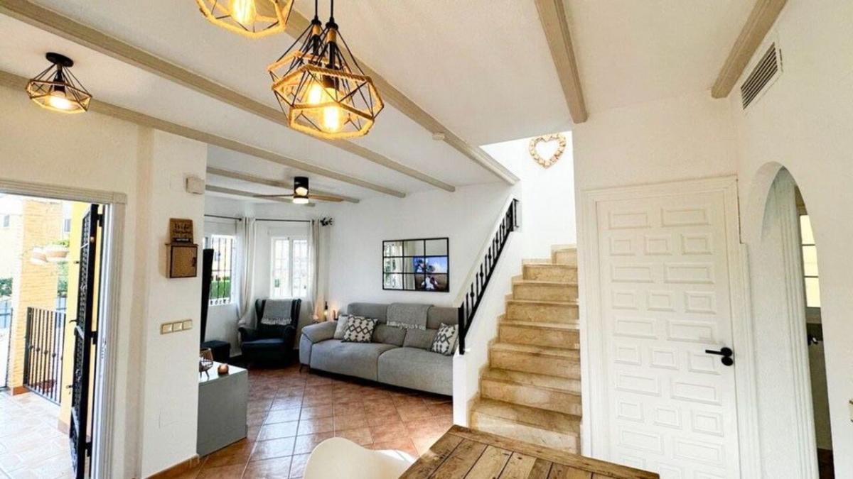 Villa in Algorfa, Alicante, Spain 5 bedrooms, 172 sq.m. No. 148975