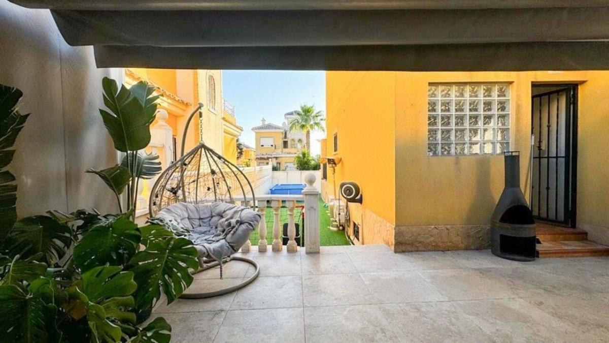 Villa in Algorfa, Alicante, Spain 5 bedrooms, 172 sq.m. No. 148975