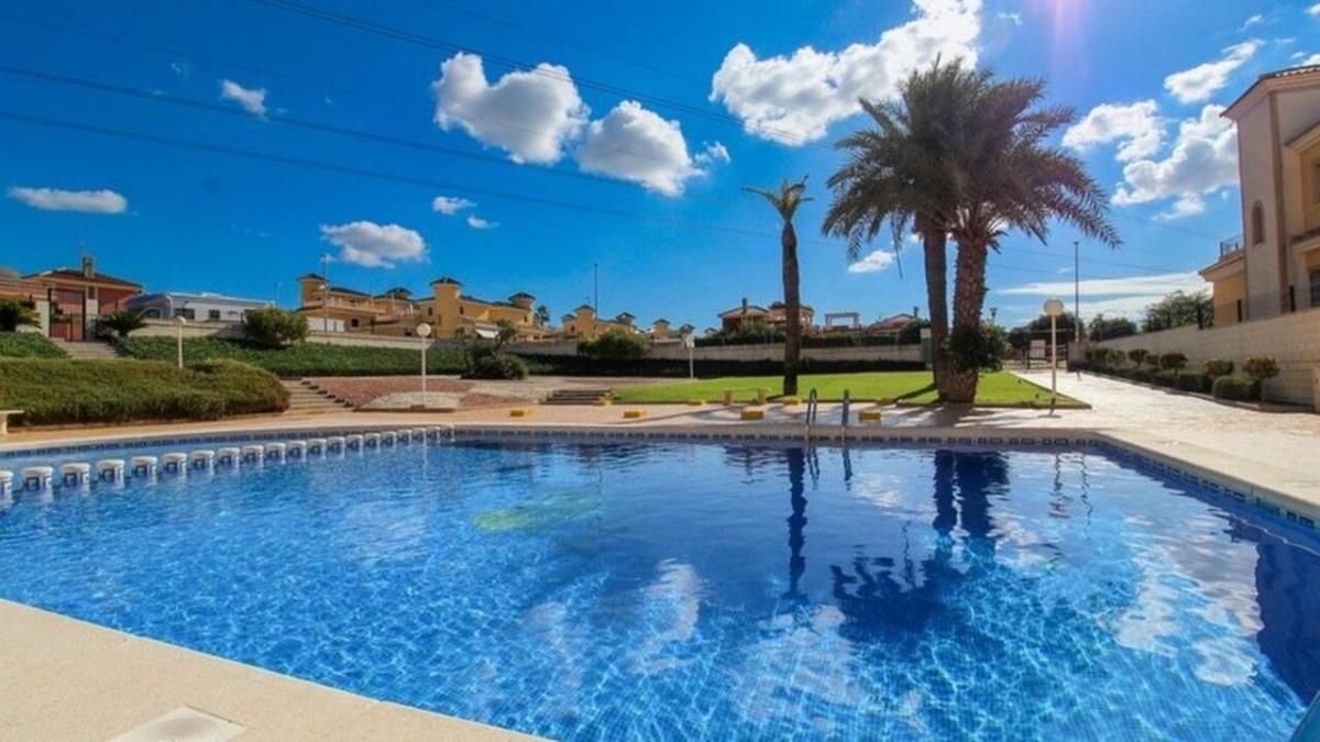 Villa in Algorfa, Alicante, Spain 5 bedrooms, 172 sq.m. No. 148975