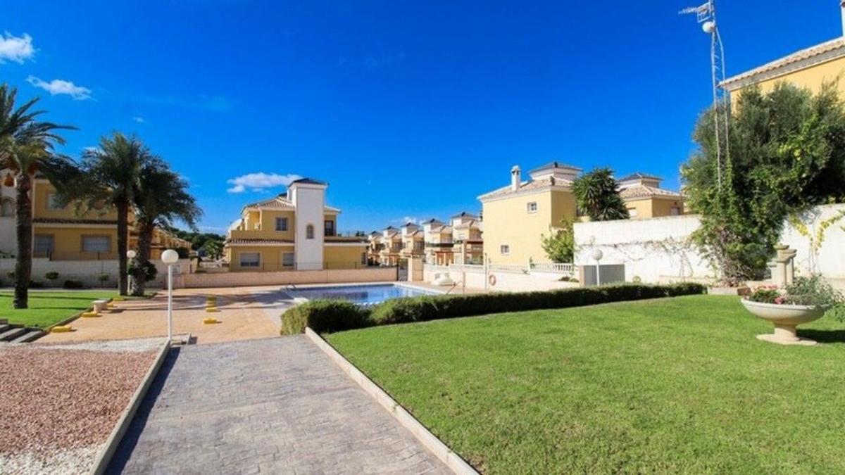 Villa in Algorfa, Alicante, Spain 5 bedrooms, 172 sq.m. No. 148975