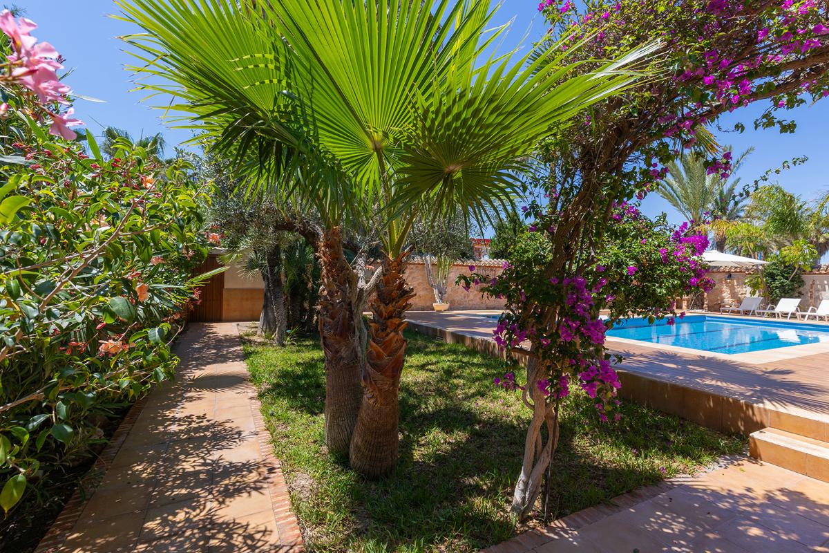 Villa a Orihuela, Alicante, Spagna 4 camere da letto, 168 mq. N° 148977
