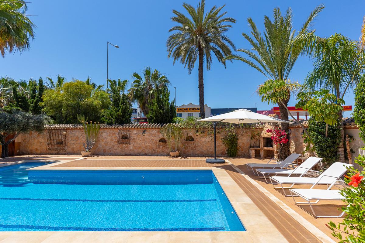Villa a Orihuela, Alicante, Spagna 4 camere da letto, 168 mq. N° 148977