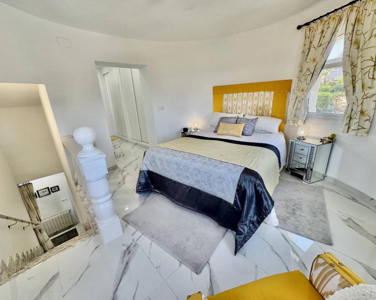 Villa à Algorfa, Alicante, Espagne 5 chambres, 375 m2 No. 148974