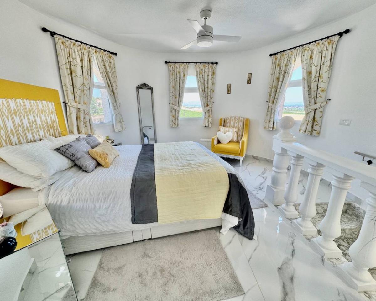 Villa à Algorfa, Alicante, Espagne 5 chambres, 375 m2 No. 148974