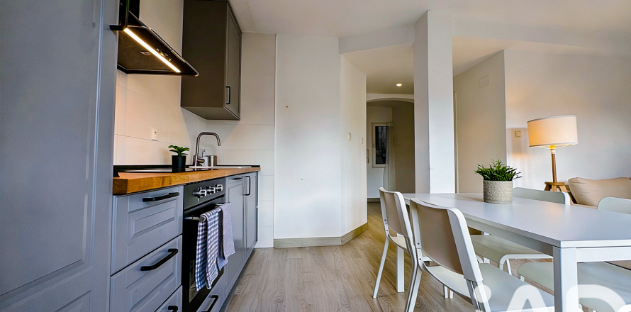 Apartment in Gijon, Asturias, Spain 1 bedroom, 61 sq.m. No. 172412