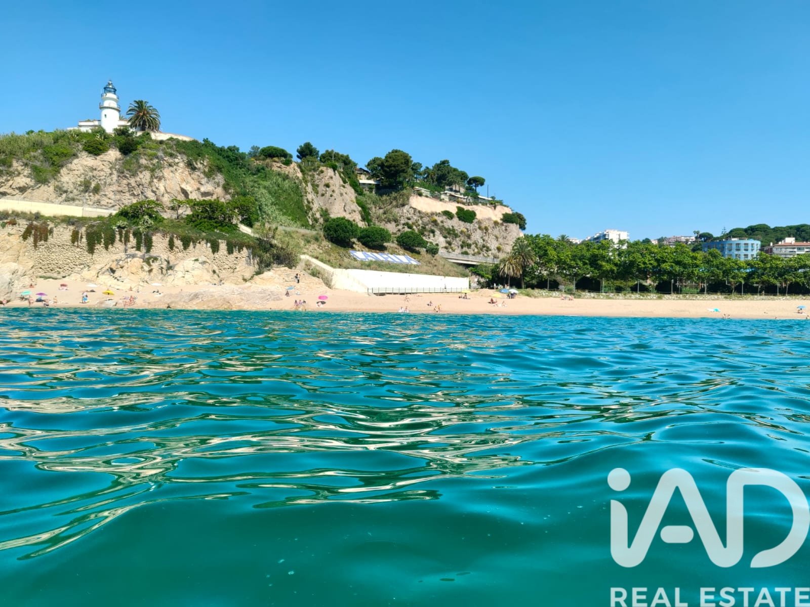 Tontti Calella, Barcelona, Espanja 930 m2 No. 172409