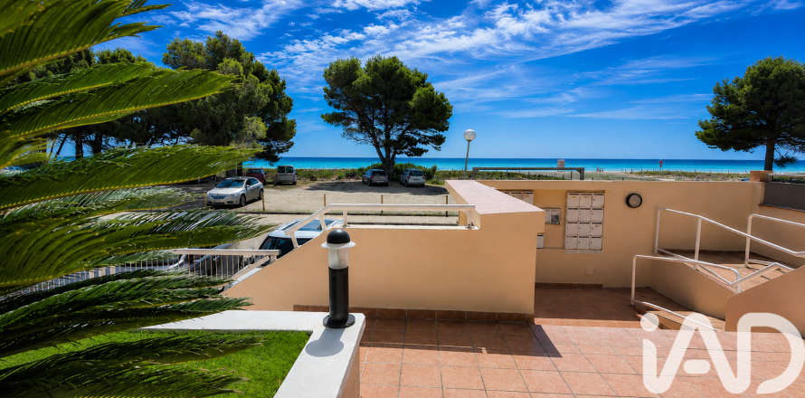 Apartment in Vandellòs i l'Hospitalet de l'Infant, Tarragona, Spain 2 bedrooms, 70 sq.m. No. 172411