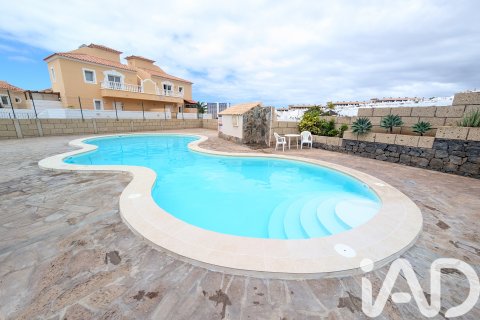 Talo myytävänä Adeje, Tenerife, Espanja, 3 makuuhuonetta, 211 m2 No. 172410 - kuva 30