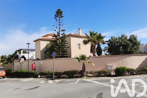 Dzīvoklis pārdošanā Torrevieja, Alicante, Spānijā 4 istabas, 274 m2 Nr. 172408 - attēls 2