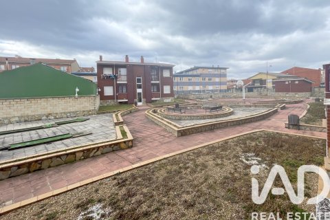 Продажа квартиры в Сан Андрес дель Рабанедо, Леон, Испания 1 спальня, 87м2 №184794 - фото 2