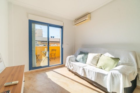 Apartamento en Torrevieja, Alicante, España 3 dormitorios, 105 m2 No. 184425