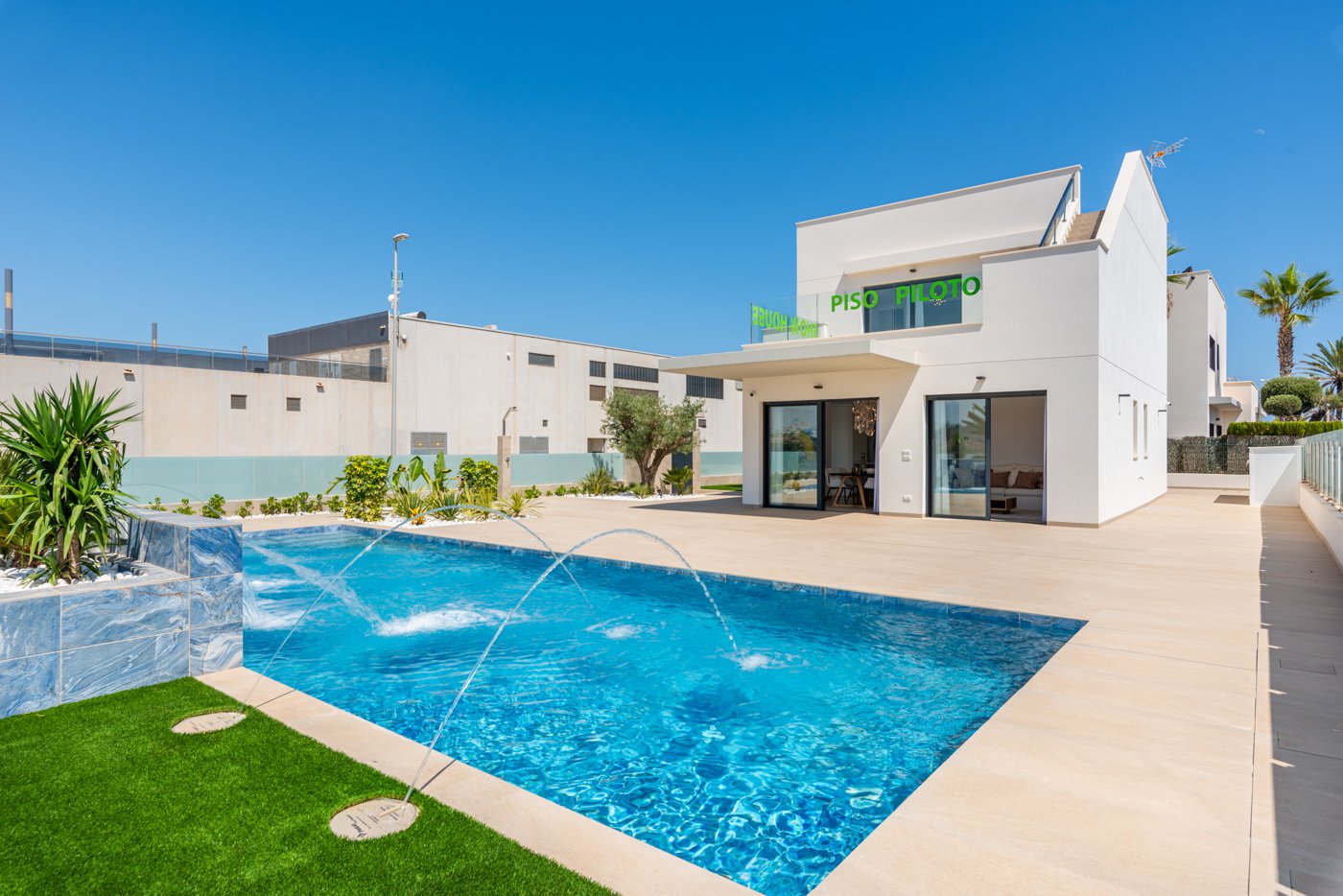 Villa en Dehesa De Campoamor, Alicante, España 3 dormitorios, 242 m2 No. 182234
