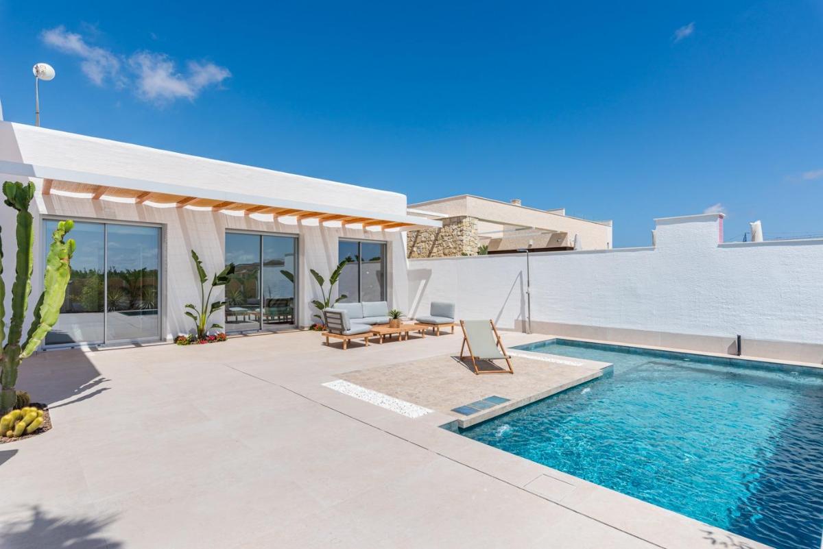 Huvila Benijofar, Alicante, Espanja 3 makuuhuonetta, 225 m2 No. 97263