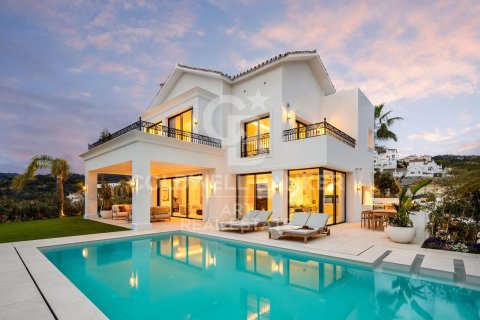 Villa a Benahavis, Malaga, Spagna 5 camere da letto, 522 mq. N° 158759